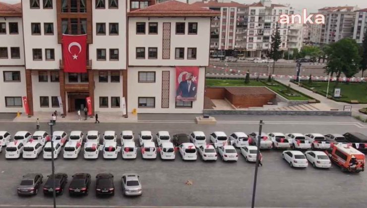 AKP’den CHP’ye geçen ilçe belediyesinde borç: 1.2 milyar lira… Şatafatlı makam odası ve onlarca gereksiz araç da cabası