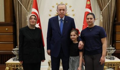 Ayşe Ateş’ten Kırmızı Pazartesi Uyarısı!