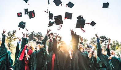 Sosyal medya bu haberle çalkalanıyor: 25 bin liraya linsans diploması satıyorlar