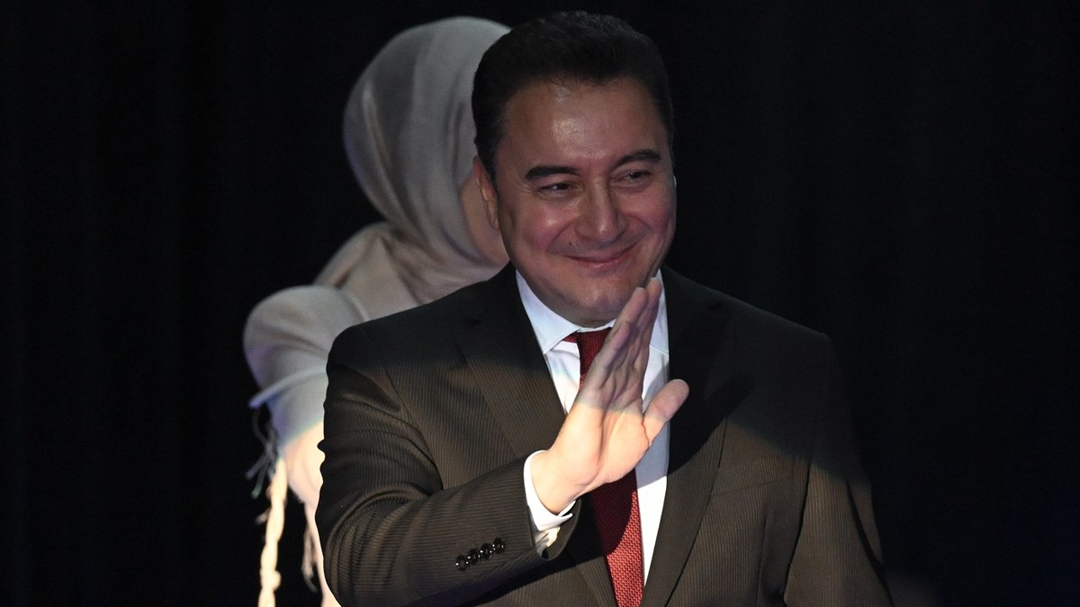 Ali Babacan, yeniden DEVA Partisi Genel Başkanlığı’na seçildi