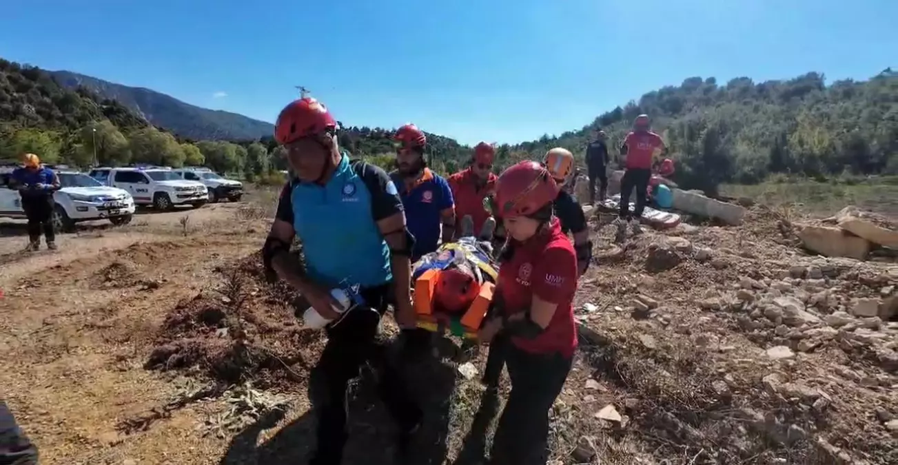 UMKE’den Gerçekçi Traktör Kazası Tatbikatı